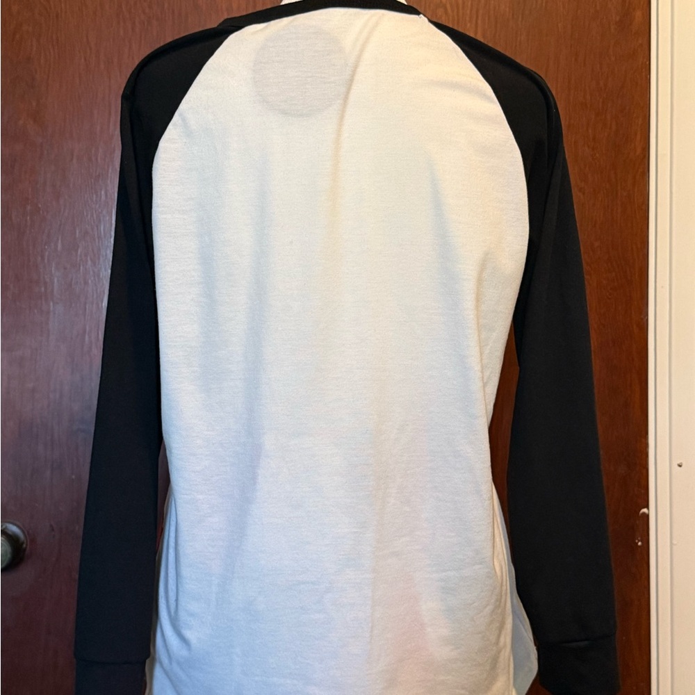 Woman’s size small grinch top. - Picture 2 of 6